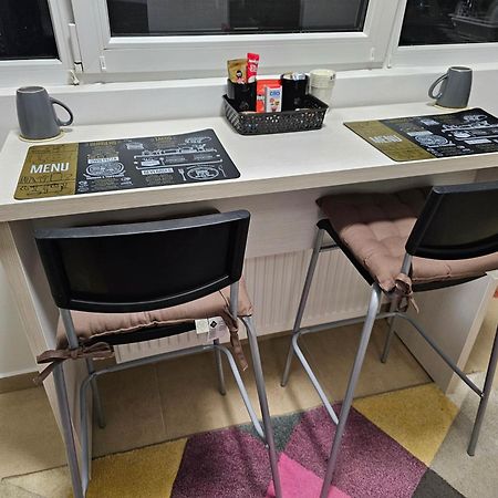 Luxury 1 Bedroom Apartment Roşu Екстериор снимка