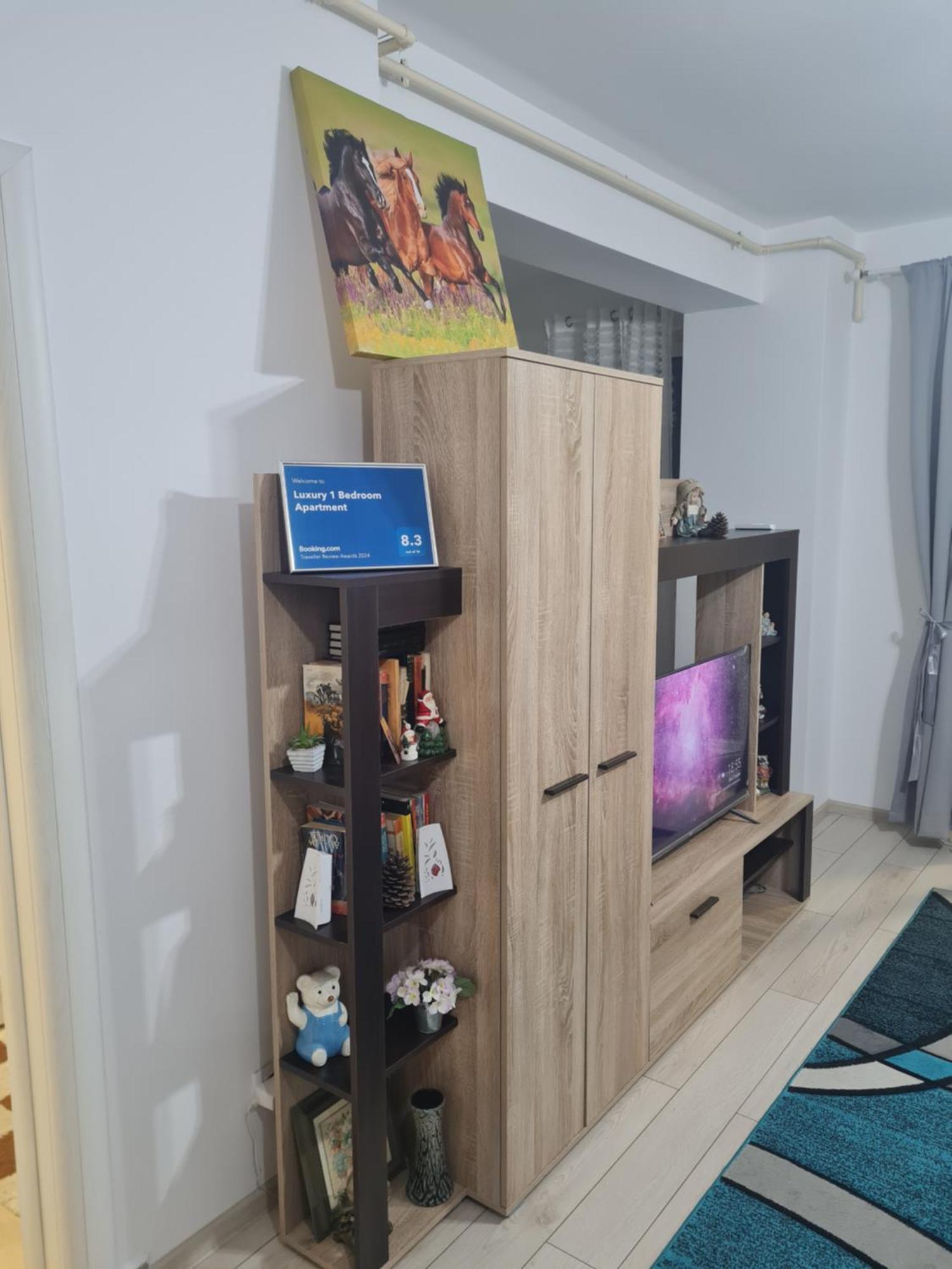 Luxury 1 Bedroom Apartment Roşu Екстериор снимка