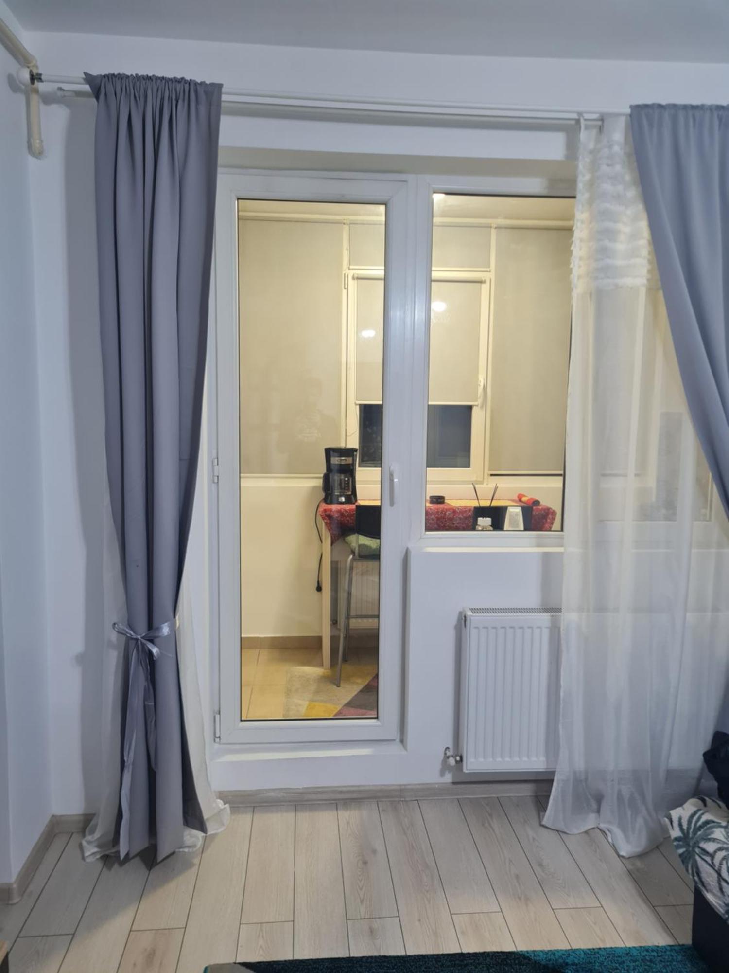Luxury 1 Bedroom Apartment Roşu Екстериор снимка